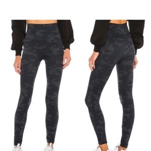 SPANX Look At Me Now Leggings